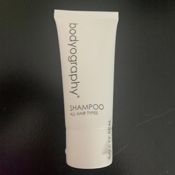 Bodyography blanc Bathroom 5 piece Travel Amenity Kit shampoo conditione… - Picture 4 of 8